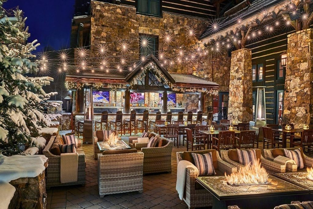 7 Beautiful, Cozy Restaurants In Colorado For An Aprés Ski Drink